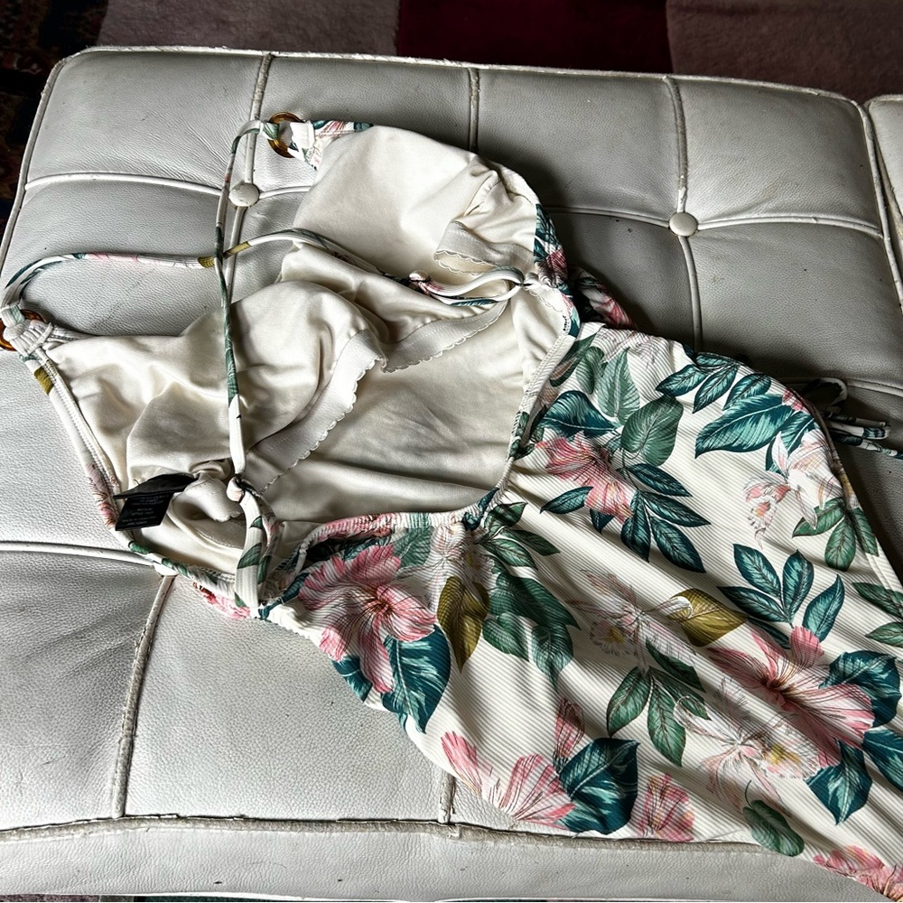 Palisades beach club Floral One-Piece Swimsuit sz Med good condition - Picture 3 of 5